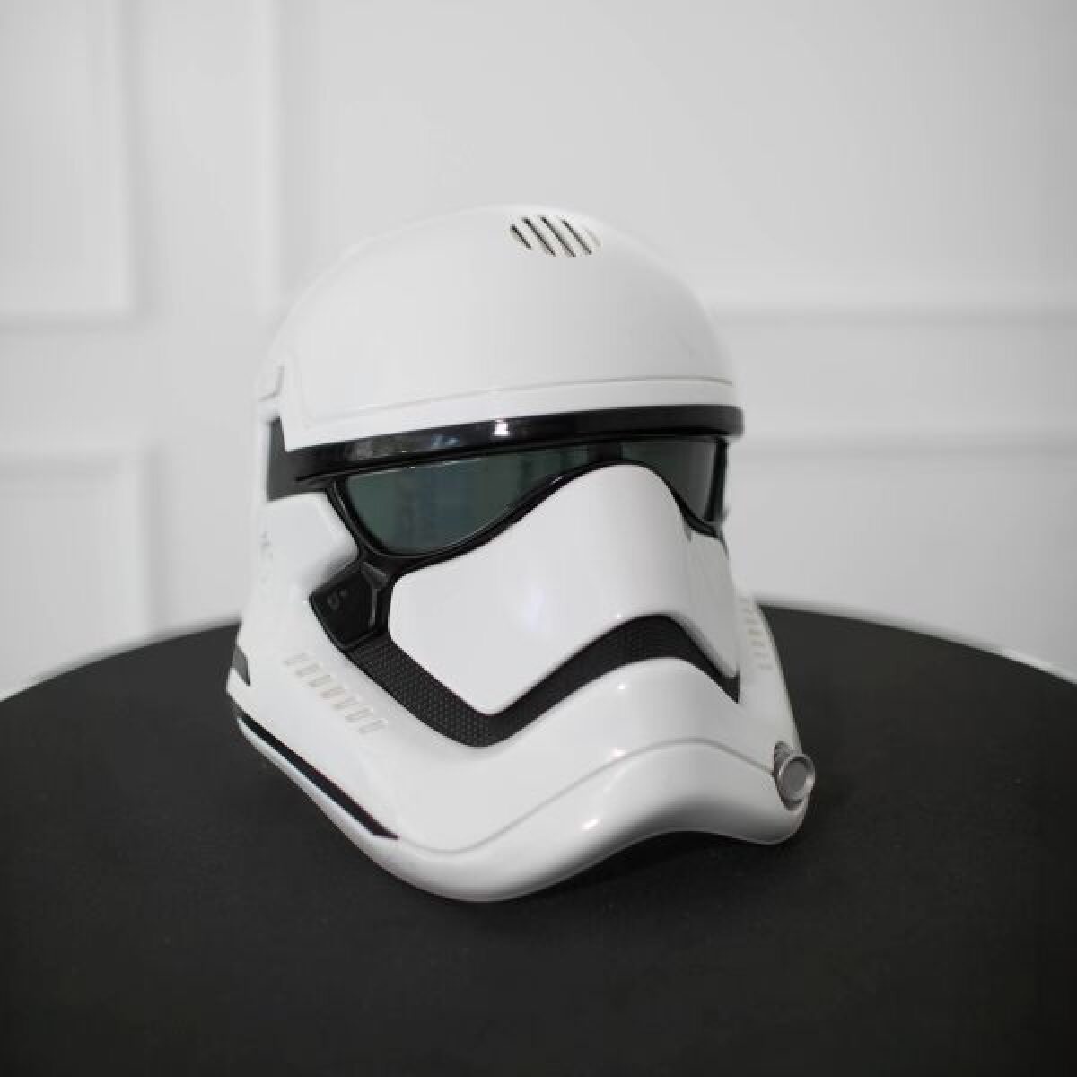 Star Wars Shadow Trooper Helment – White